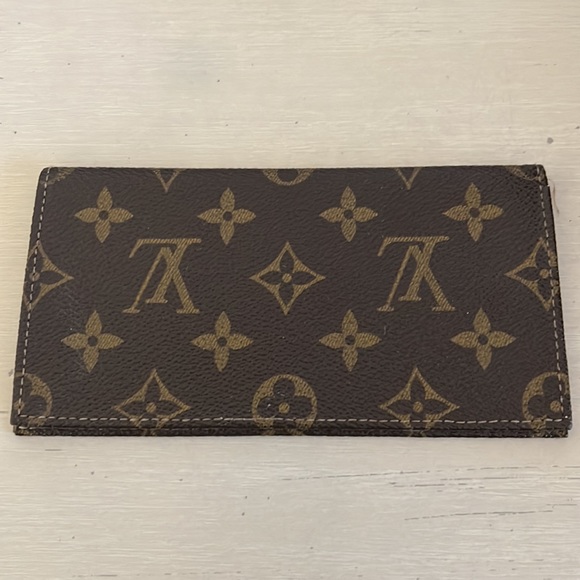 Authentic Louis Vuitton Monogram Checkbook Wallet - Picture 2 of 5